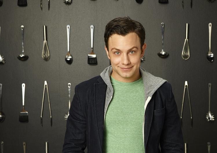 Jonathan Sadowski – Young & Hungry