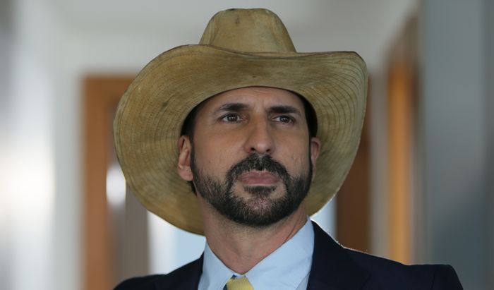 Oscar Torre – Ladrones