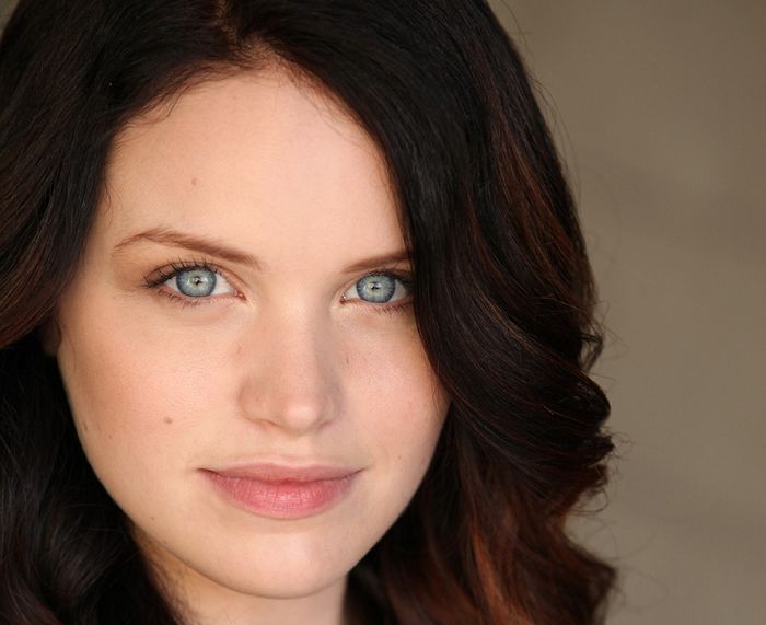 Lindsay Pearce – Recovery Road