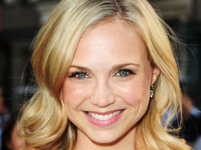 Fiona Gubelmann – Mommy’s Little Girl