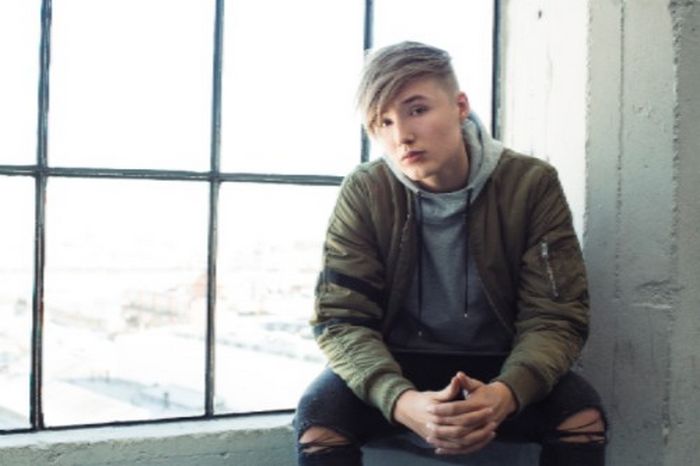 Isac Elliot – What About Me