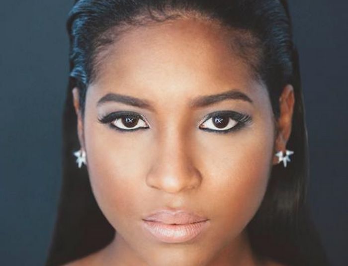 Carlacia Grant – Roots