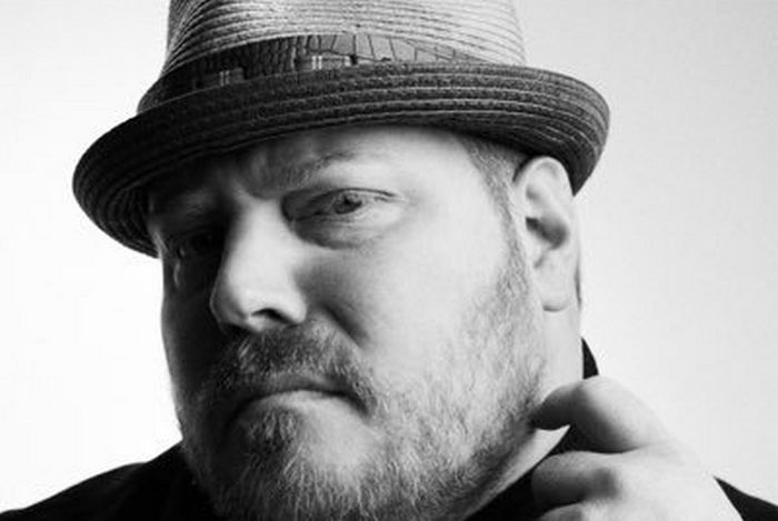 Mike Houston – Orange Is The New Black