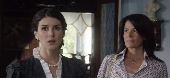 Shenae Grimes-Beech – Newlywed and Dead