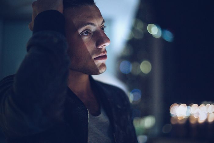 Alex Di Leo Releases Cover Video for The Chainsmokers’ “Paris”