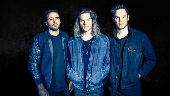 Drawing North – Stay