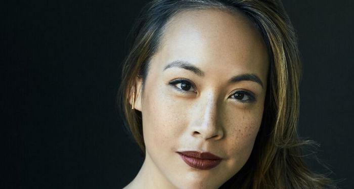 Elizabeth Ho – Disjointed