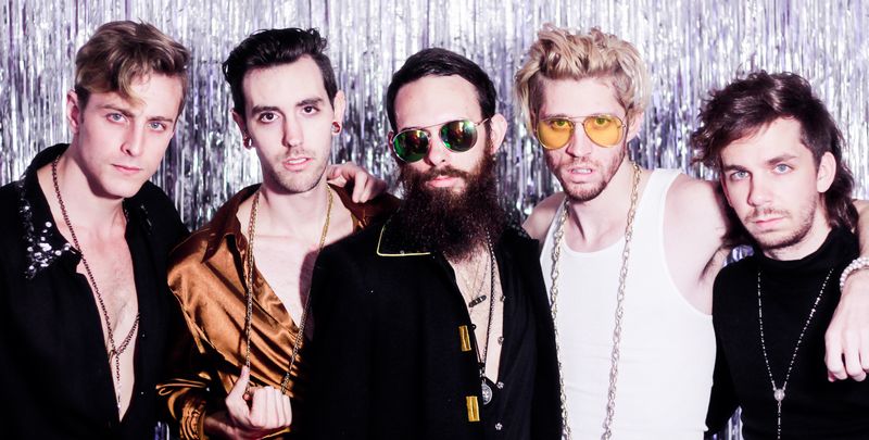 Jet Black Alley Cat – Motel