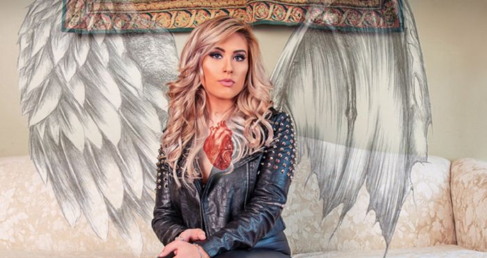 Jessica Meuse – Halfhearted