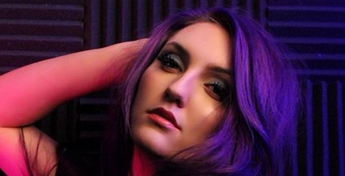 Jaki Nelson – High Wasted