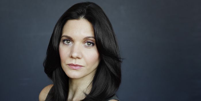 Amy Matysio – Running with Violet