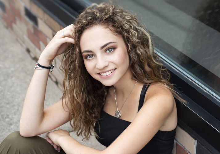 Avery Raquel – My Heart Away