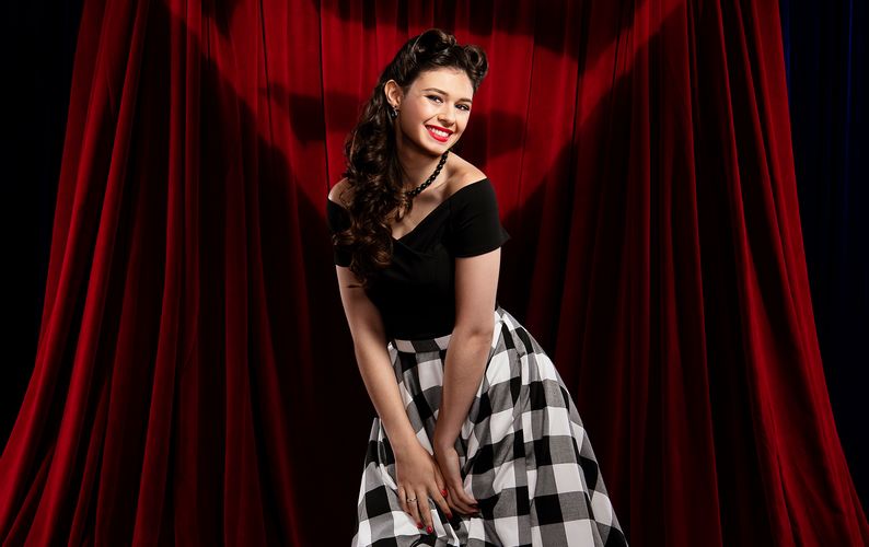 Nicole Maines – Supergirl