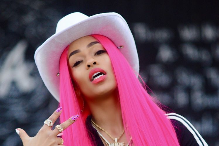 Naz Tokio – Moneyango