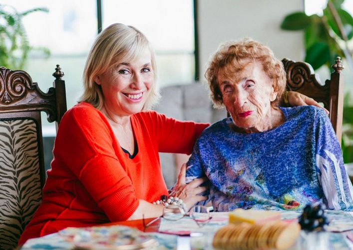 Robin Baker Leacock – Stella & Co: A Romantic Musical Comedy Documentary About Aging