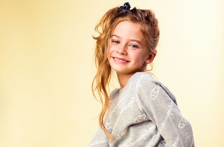 Carina Battrick – Falling