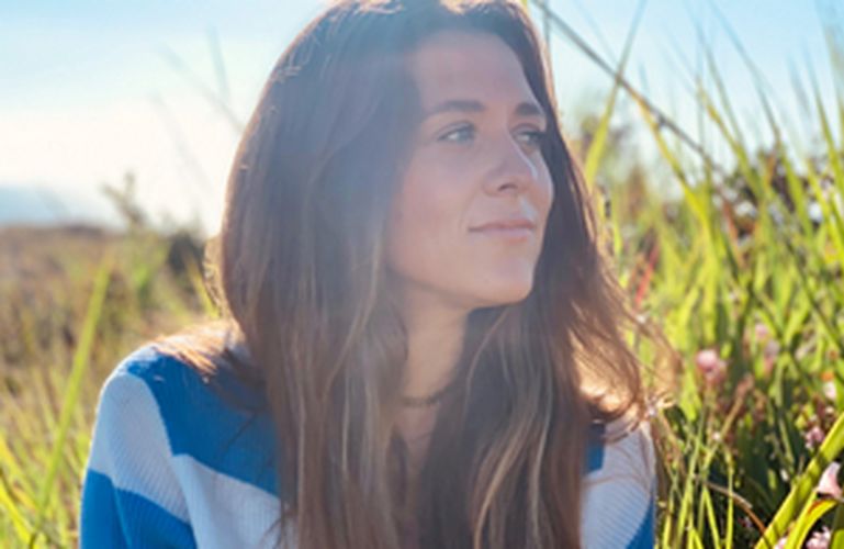 Courtney Cole – Earthquake