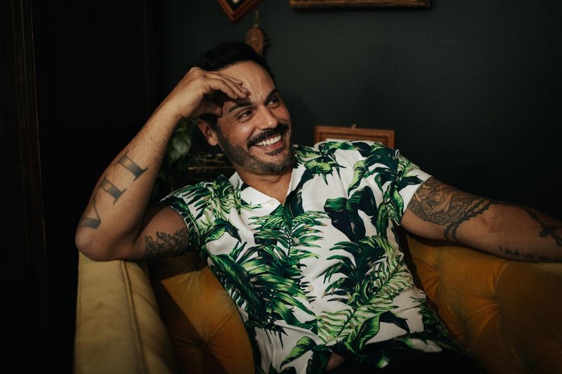 Stephen Martines – Chasing Summer