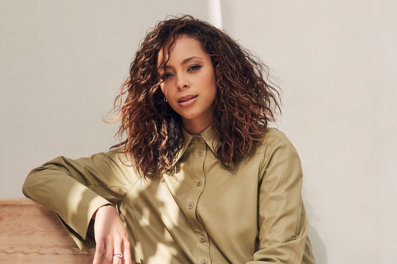 Amber Stevens West – Run the World