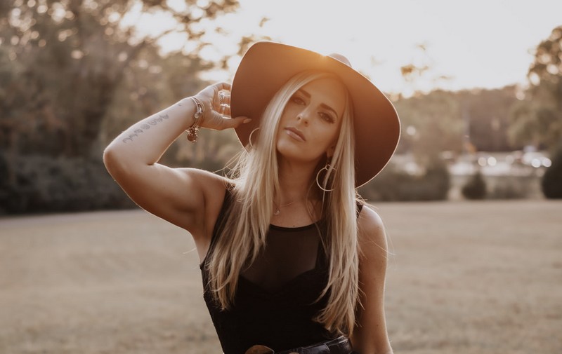 Kendra Chantelle – Carousel