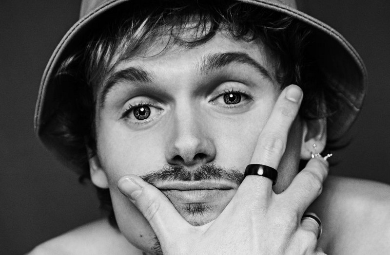 Waiting For Smith – Hopelessness of Love