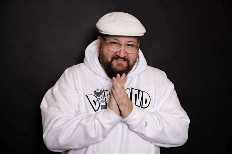 Stephen Kramer Glickman – The Moving Company