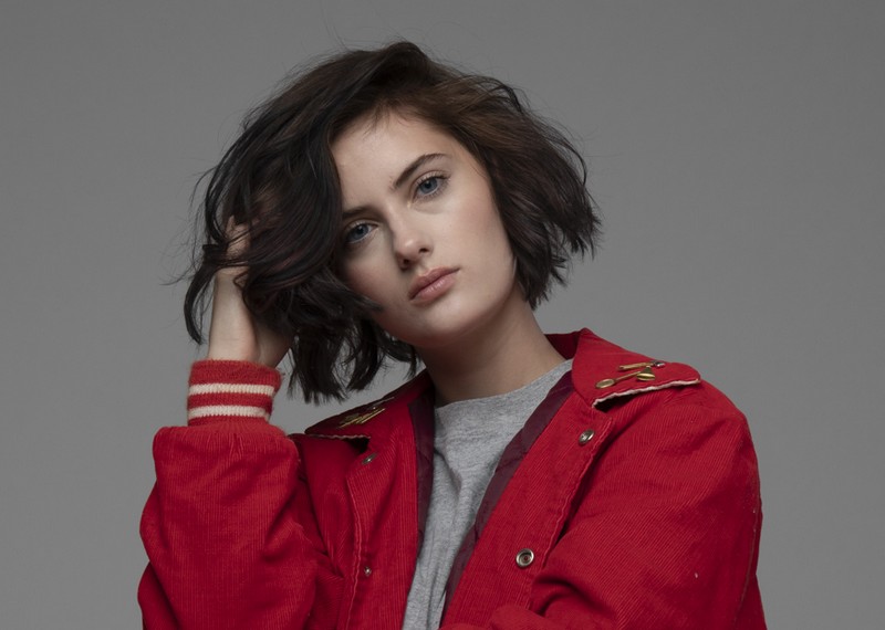 Emeline – flowers & sex