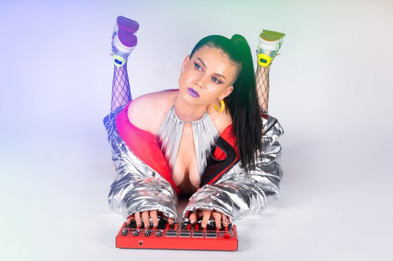 Cali Reed – Die Hard