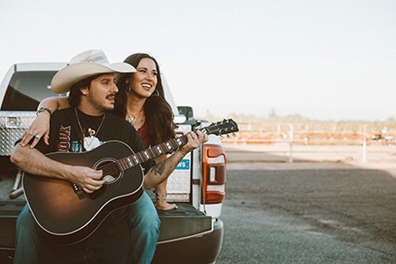 Joe & Martina – Easy to Love