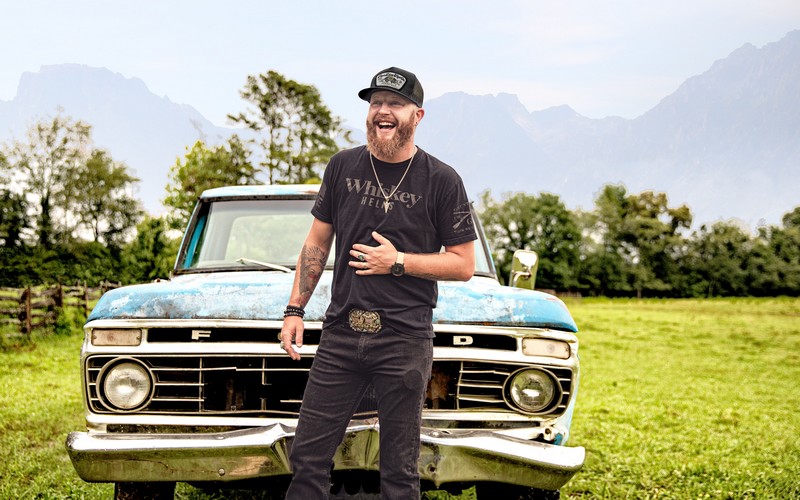 Jacob Bryant – Bar Stool Preacher