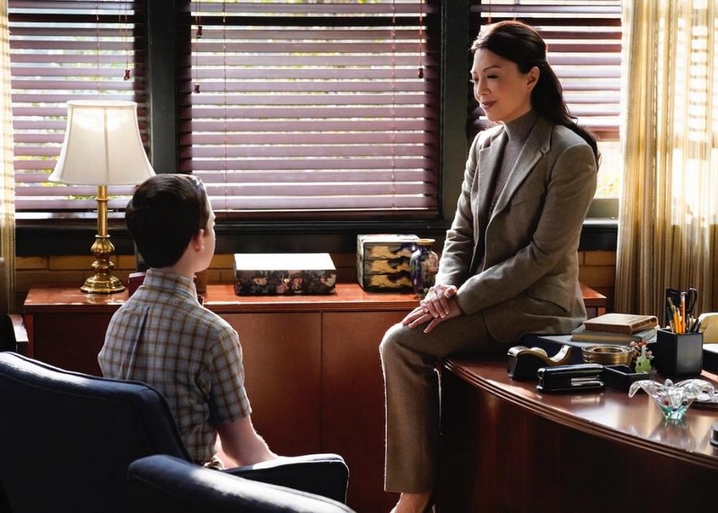 Young Sheldon – A Free Scratcher and Feminine Wiles