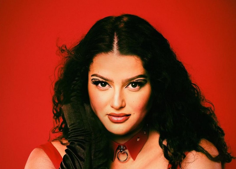 Lily Lane – Queen of Hearts