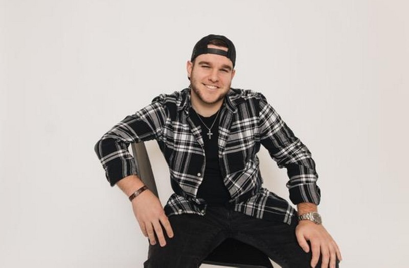 Holdyn Barder – Kick It Up