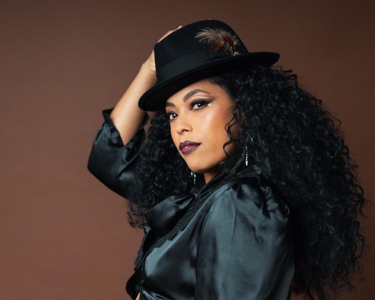 Mireya Ramos – Oscuridad