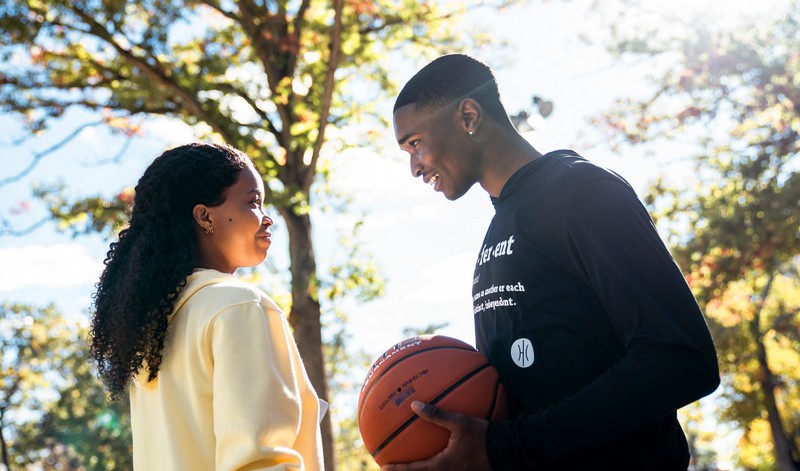 Quvenzhané Wallis and Isaiah Hill – Swagger