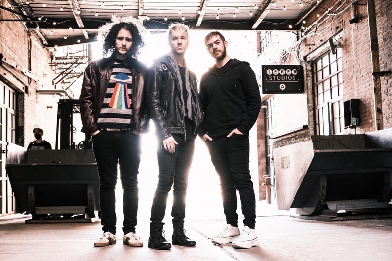 King Falcon – Ready Set Go