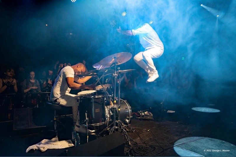 INTHEWHALE – Plane Crash