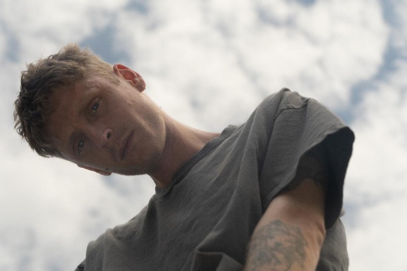 Emmett Kai – Slow Dancing on Pavement