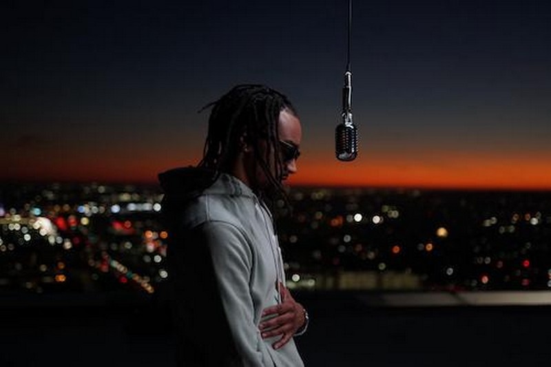 Darius Martin – Sparks Don’t Fly