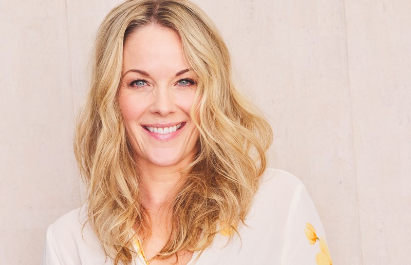 Andrea Anders – Bookie