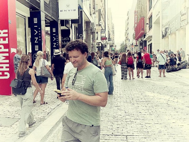 Sarantos – Somethin’ To Believe