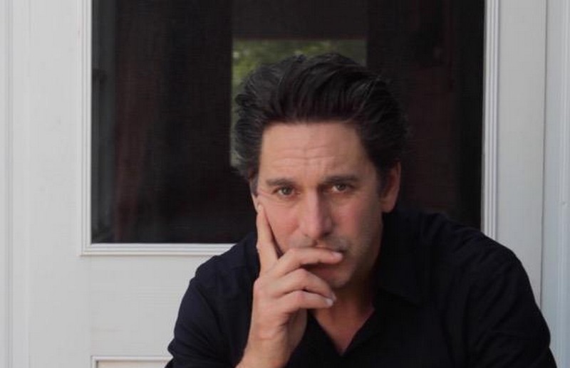 Scott Cohen – The Girls on the Bus