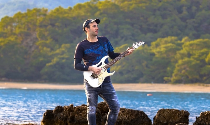 Deniz Yildiz – Lonely Life