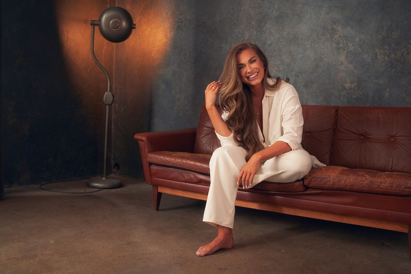 Tiffany Woys – I’m Your Woman