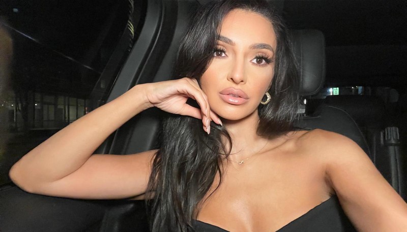 Sara Jeihooni – Pretty Girl Complex