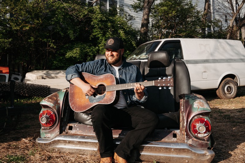 Daniel Jeffers – Roll One With Willie