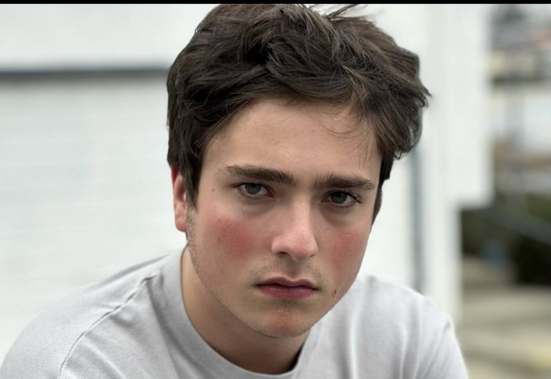 Alex Garfin – Superman & Lois