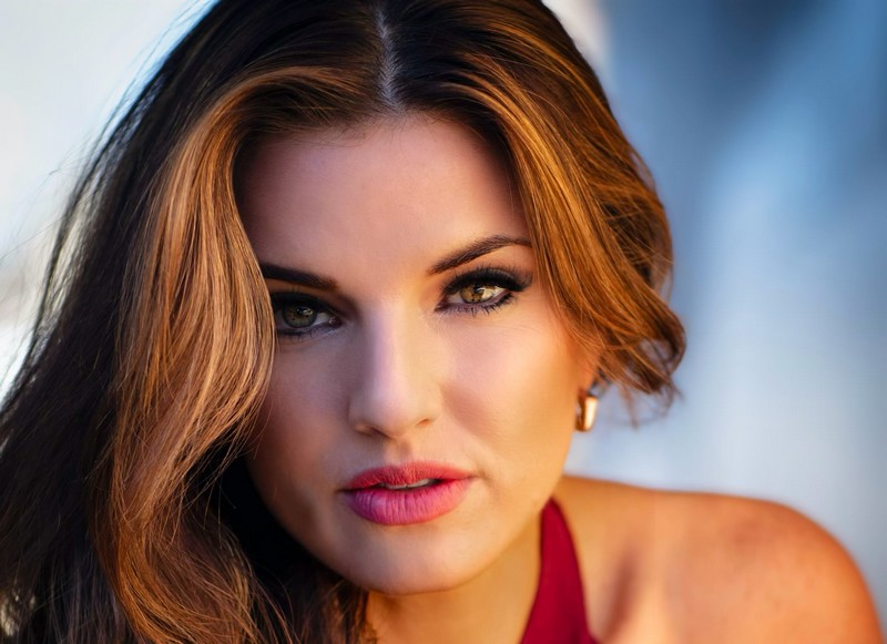 Rachele Brooke Smith – Alien Country