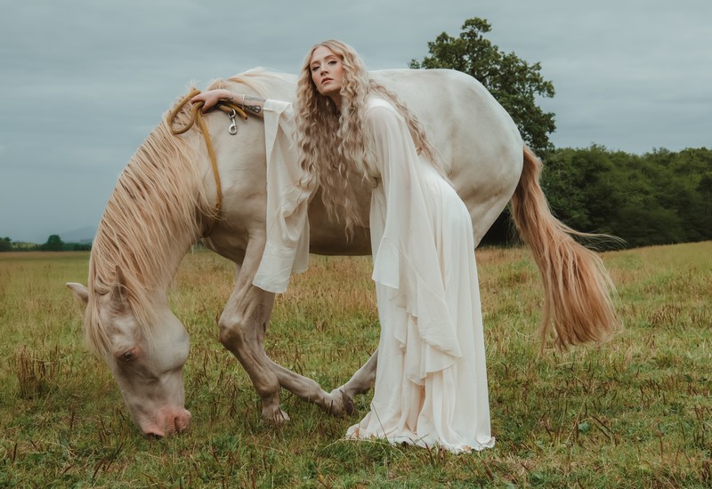 Janet Devlin – Emotional Rodeo