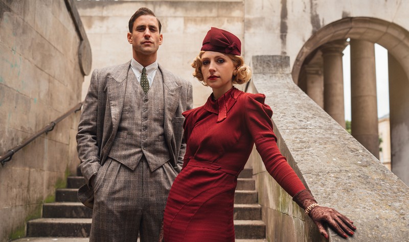 Oliver Jackson-Cohen & Ella Lily Hyland – Towards Zero